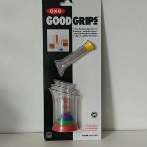 NEW Oxo 4 piece mini measuring beakers set